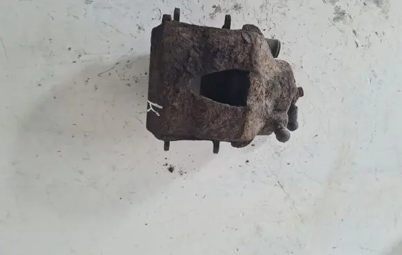 Volkswagen Golf V Front brake caliper
