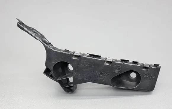 Mazda 3 III Front bumper mounting bracket K4150 B63B500T1