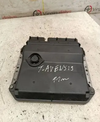 Toyota Avensis T270 Engine control unit/module 8966105D22 MB2759001921