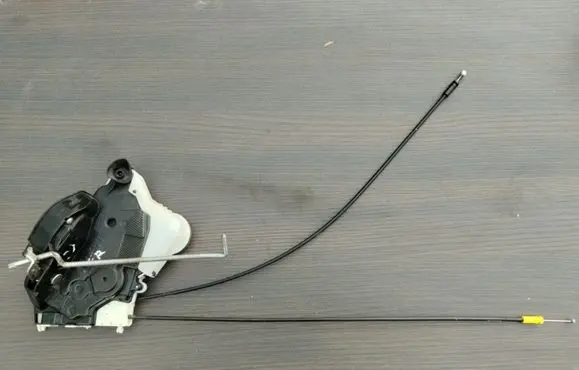 Subaru XV Front door lock 61032FJ040