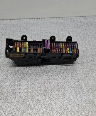 Volkswagen Fox Fuse module 5Z0941828 14809181 1480917