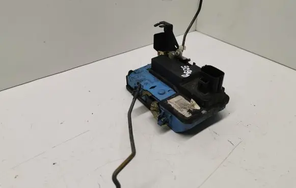 Volvo V70 Front door lock