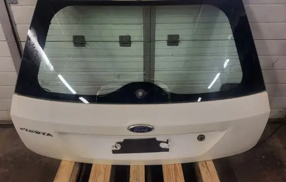 Ford Fiesta Tailgate/trunk/boot lid 1541631 P2S51B40400AG