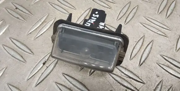 Toyota Auris E180 Number plate light