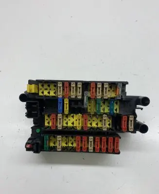 Citroen Xsara Picasso Fuse module 9635518180
