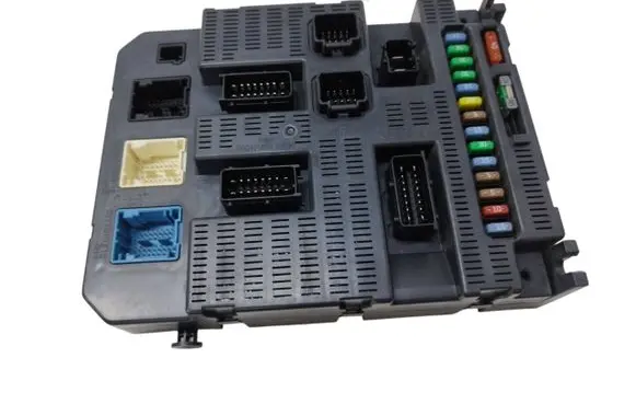 Citroen C3 Fuse module 9664532580