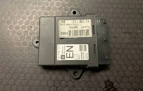 Opel Vectra C Door control unit/module 13170177 89EY69 154612