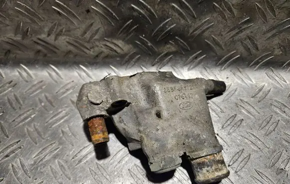 Thermostat/thermostat housing