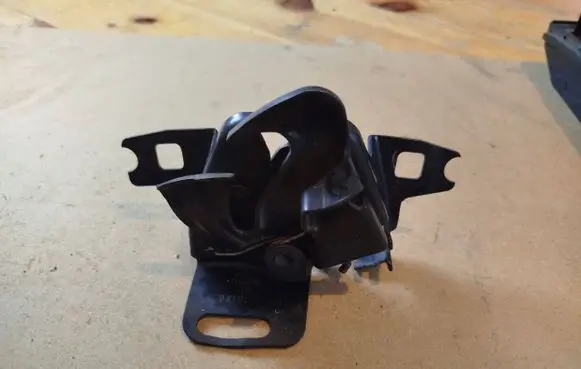 Seat Arosa Engine bonnet/hood lock/catch 1H0823509B