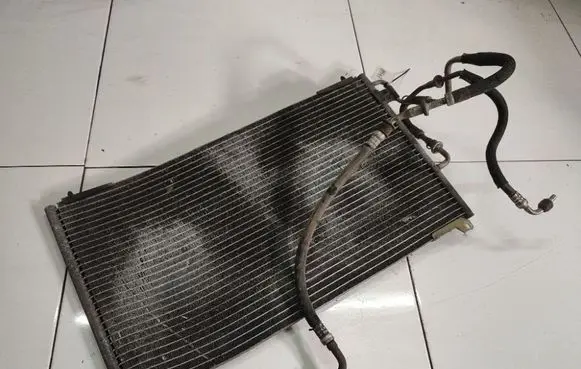 A/C cooling radiator (condenser)