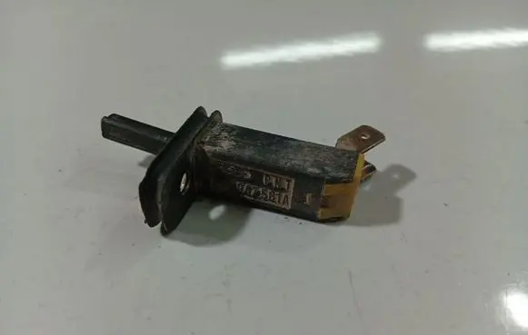 Audi 80 90 B3 Front door sensor coupe 893947561A