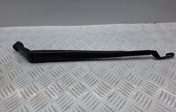Toyota Auris 150 Front wiper blade arm 8522102190 7685