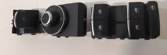 Alfa Romeo Giulia Electric window control switch 01561291690