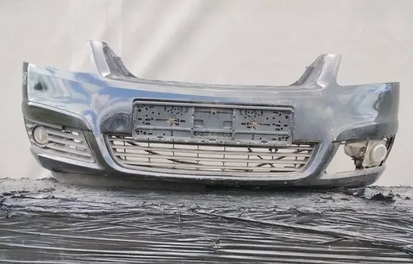 Opel Zafira B Front bumper 1018