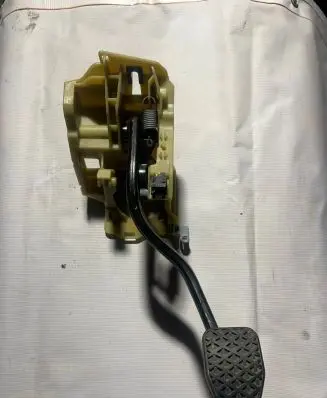 BMW M6 Brake pedal 6759944