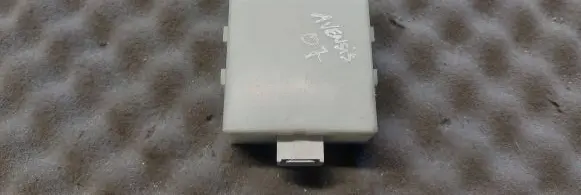 Toyota Avensis T250 Door central lock control unit/module 8974105070 73668012 736680A