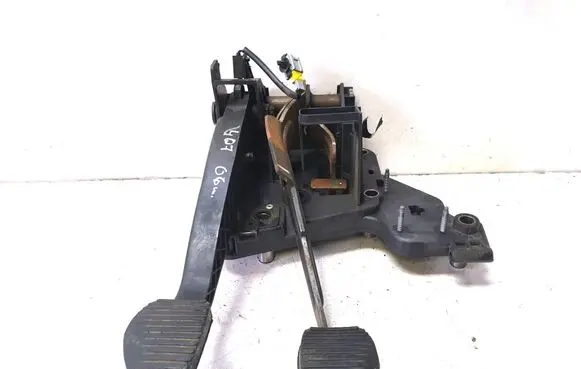 Peugeot 407 Pedal assembly 9660185880