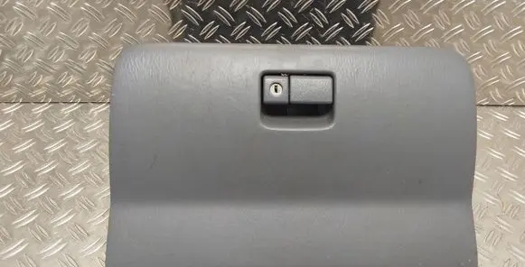 Toyota RAV 4 (XA20) Glove box 5555042030 5555142020