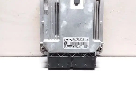 Volkswagen Tiguan Engine control unit/module 06L907309B 0261S12720
