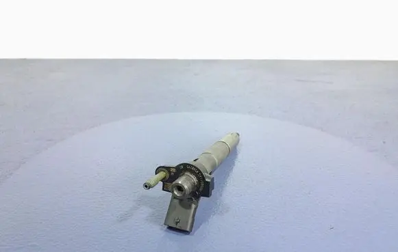 Fuel injector