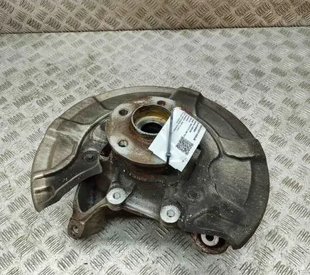BMW X7 G07 Rear wheel hub 6876653