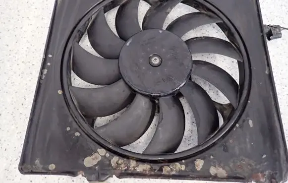 Suzuki Ignis Air conditioning (A/C) fan (condenser) 