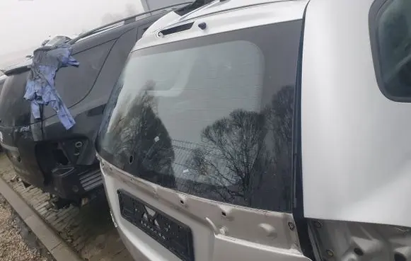 KIA Carens I Tailgate/trunk/boot lid
