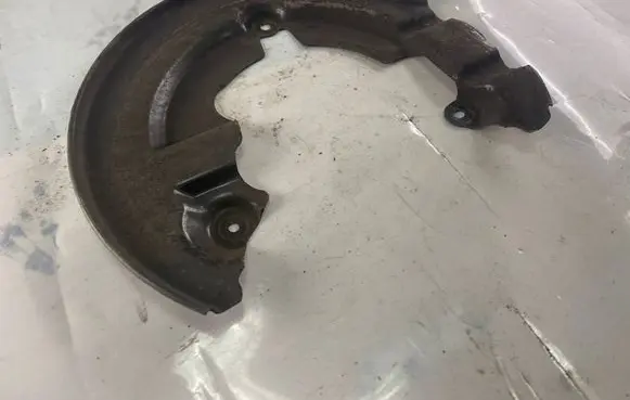 Volvo V40 Front brake disc dust cover plate 