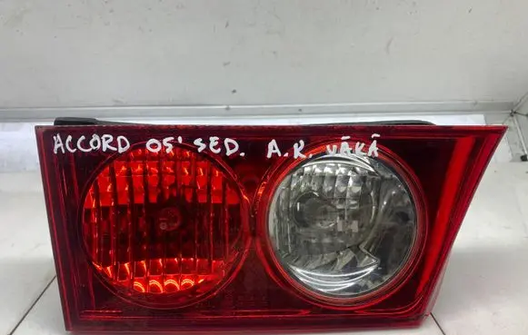 Honda Accord Tailgate rear/tail lights 00SD14