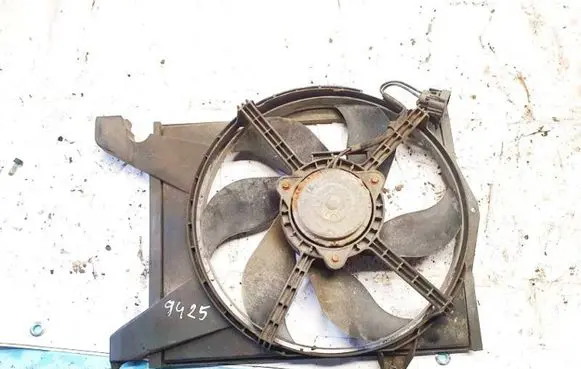 Mitsubishi Space Star Radiator cooling fan shroud 8240276