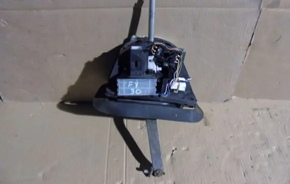Infiniti Q50 Gear shifter/selector 