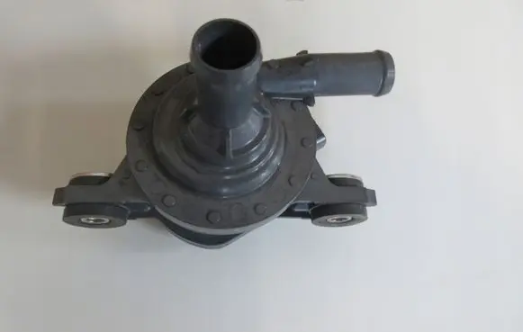 Toyota Prius (XW50) Electric auxiliary coolant/water pump G904047040