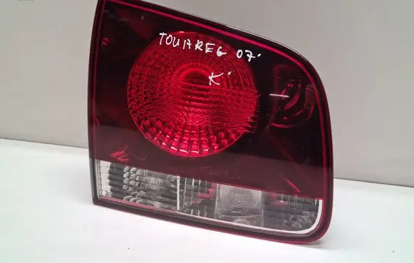 Volkswagen Touareg I Tailgate rear/tail lights 7L6945093T