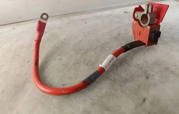 BMW 4 F32 F33 Positive cable (battery) 86168110 142704 E2B6021