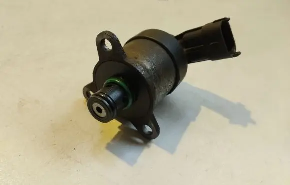 Hyundai Getz Fuel pressure regulator 928400652 23006