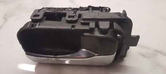 Nissan X-Trail T30 Front door interior handle