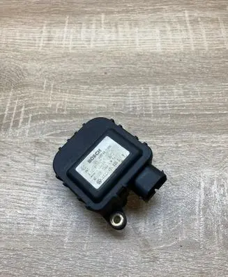 Audi A6 S6 C5 4B Air flap motor/actuator 4B1820511A 0132801127