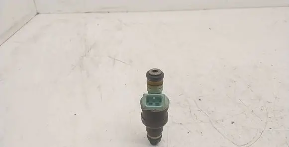 BMW 5 E39 Fuel injector 0280150415