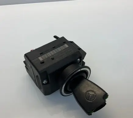Mercedes-Benz E W211 Ignition lock 2115451008 A2115451008