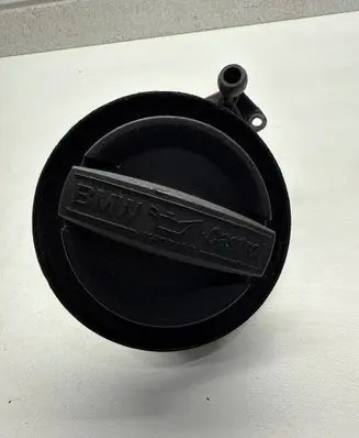 BMW 5 F10 F11 Oil filler cap 781058603