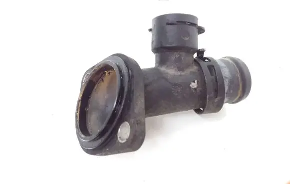 Volkswagen Golf V Engine coolant pipe/hose 03G121121D