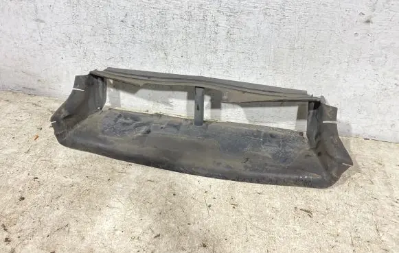 Ford Focus Intercooler air guide/duct channel Bm518312ac