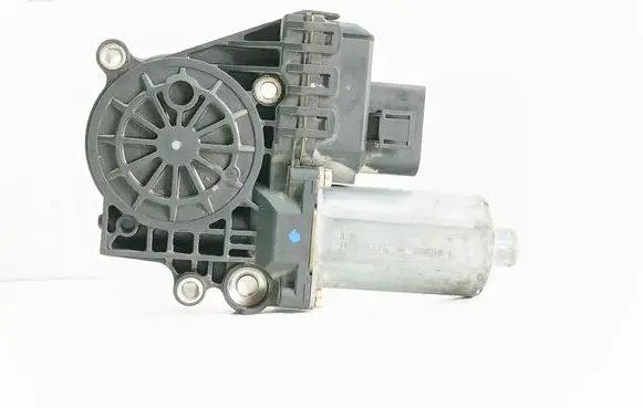 Audi A4 S4 B5 8D Front door window regulator motor 0130821787