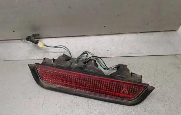 Jeep Grand Cherokee Third/center stoplight