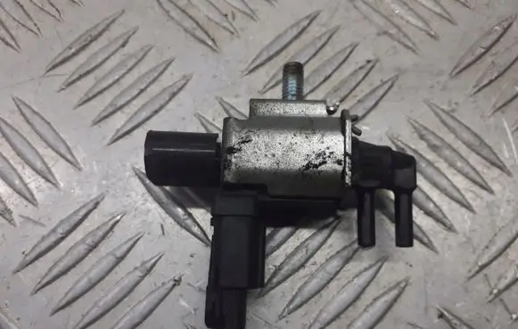 Ford C-MAX I Turbo solenoid valve BS7E-9A500