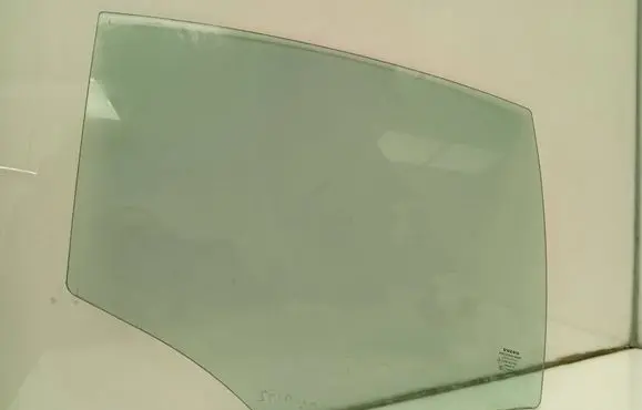 Volvo S60 Rear door window glass 43R001105 DOT57M20AS2 E000186