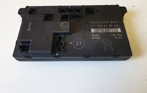 Mercedes-Benz E W211 Door control unit/module 2118208285