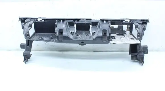 Peugeot 3008 I Top upper radiator support slam panel T84