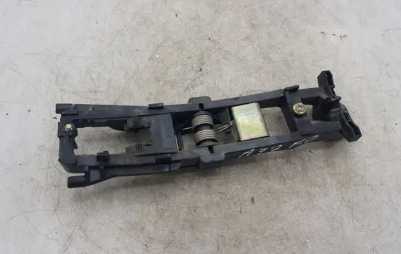 Loading door interior handle