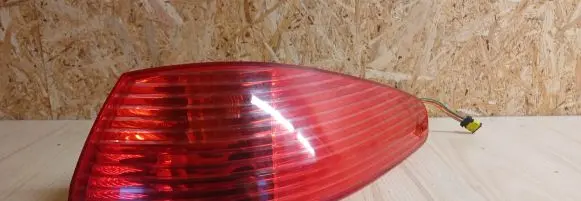 Peugeot 607 Rear/tail lights 2543D